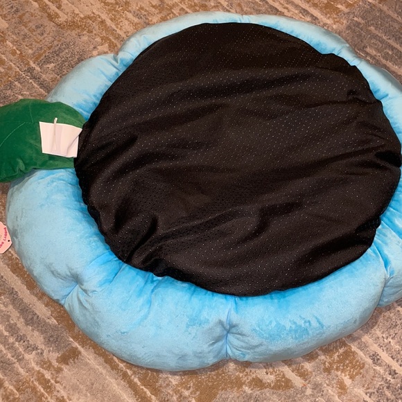 PUPPYS PATCH PET BED - Picture 3 of 5